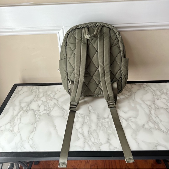 ✨NEW Vera Bradley Ultralight Compact Small Backpack Sage Green MSRP $155 - Picture 8 of 12